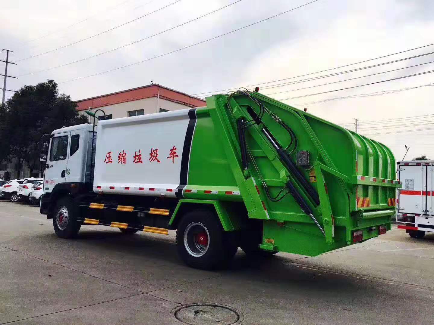 華通牌HCQ5168ZYSJ5型東風(fēng)御虎12方壓縮式垃圾車